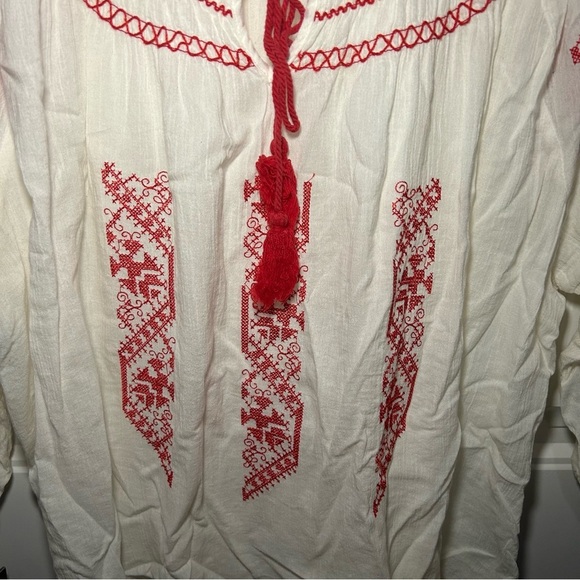 Lane Bryant White & Red Bavarian Embroidered Tunic Size 18/20 - Picture 3 of 10